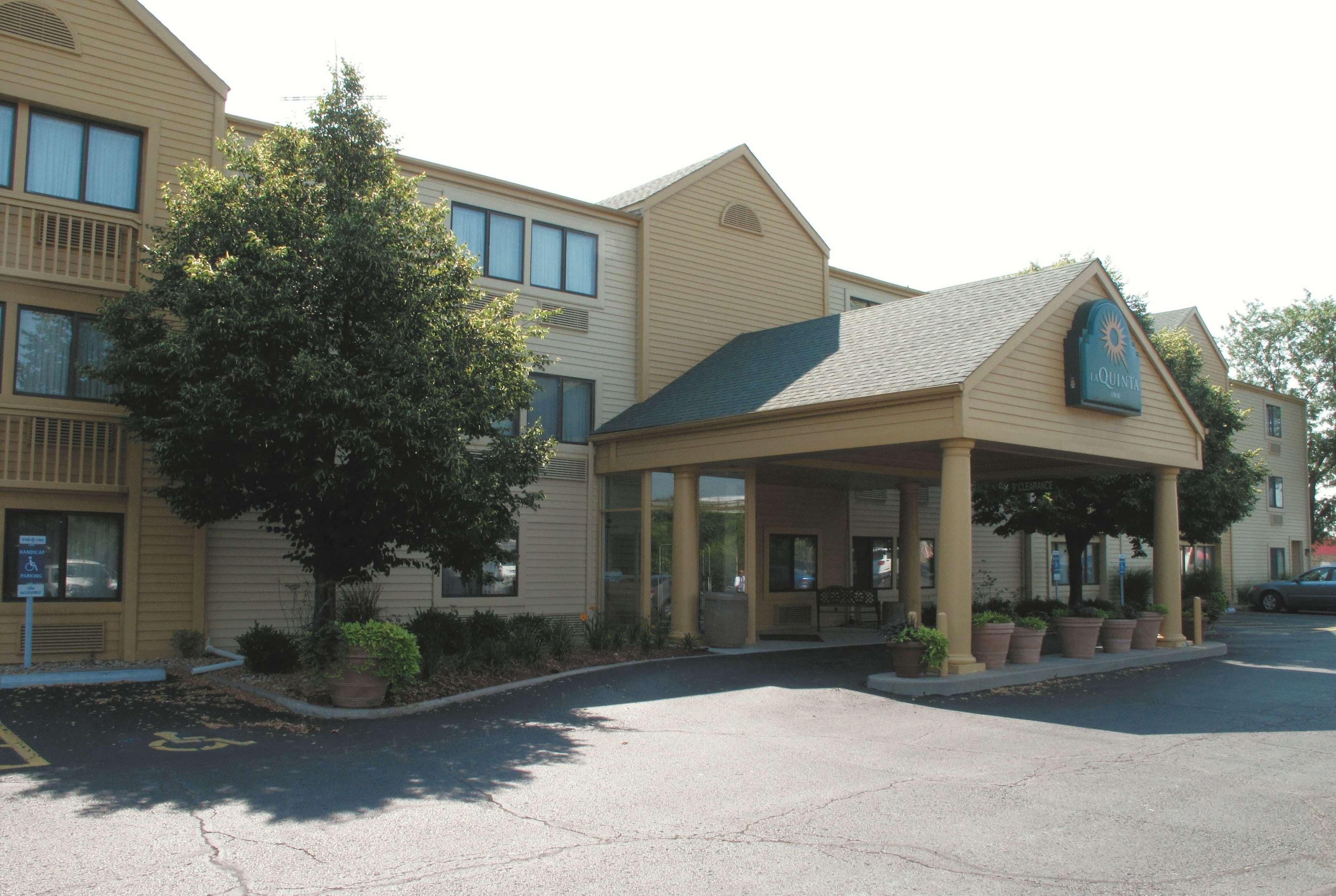 La Quinta Inn By Wyndham Kansas City North North Kansas City Exterior photo