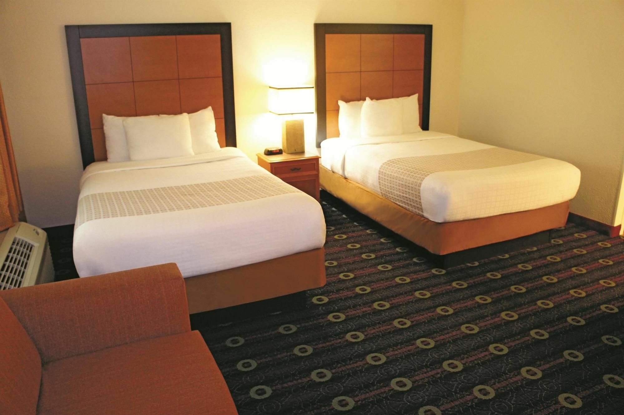 La Quinta Inn By Wyndham Kansas City North North Kansas City Exterior photo