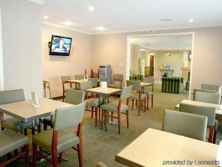 La Quinta Inn By Wyndham Kansas City North North Kansas City Exterior photo